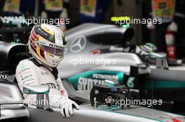 Race winner Lewis Hamilton (GBR) Mercedes AMG F1 W07 Hybrid celebrates in parc ferme. 13.11.2016. Formula 1 World Championship, Rd 20, Brazilian Grand Prix, Sao Paulo, Brazil, Race Day.