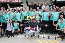 Race winner Lewis Hamilton (GBR) Mercedes AMG F1 celebrates with the team. 12.06.2016. Formula 1 World Championship, Rd 7, Canadian Grand Prix, Montreal, Canada, Race Day.