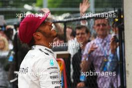 Lewis Hamilton (GBR) Mercedes AMG F1 celebrates his pole position in parc ferme. 11.06.2016. Formula 1 World Championship, Rd 7, Canadian Grand Prix, Montreal, Canada, Qualifying Day.
