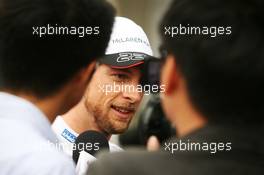 Jenson Button (GBR) McLaren with the media. 16.04.2016. Formula 1 World Championship, Rd 3, Chinese Grand Prix, Shanghai, China, Qualifying Day.