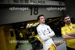 Jolyon Palmer (GBR) Renault Sport F1 Team. 16.04.2016. Formula 1 World Championship, Rd 3, Chinese Grand Prix, Shanghai, China, Qualifying Day.