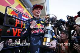 Race winner Max Verstappen (NLD) Red Bull Racing celebrates with the team. 15.05.2016. Formula 1 World Championship, Rd 5, Spanish Grand Prix, Barcelona, Spain, Race Day.