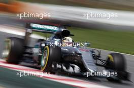 Lewis Hamilton (GBR) Mercedes AMG F1 W07 Hybrid. 14.05.2016. Formula 1 World Championship, Rd 5, Spanish Grand Prix, Barcelona, Spain, Qualifying Day.