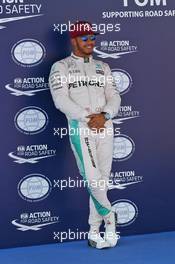 Lewis Hamilton (GBR) Mercedes AMG F1 in parc ferme. 14.05.2016. Formula 1 World Championship, Rd 5, Spanish Grand Prix, Barcelona, Spain, Qualifying Day.
