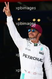 Pole for Lewis Hamilton (GBR) Mercedes Petronas AMG F1. 14.05.2016. Formula 1 World Championship, Rd 5, Spanish Grand Prix, Barcelona, Spain, Qualifying Day.
