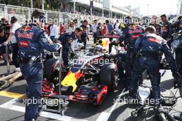 Daniel Ricciardo (AUS) Red Bull Racing RB12 on the grid. 19.06.2016. Formula 1 World Championship, Rd 8, European Grand Prix, Baku Street Circuit, Azerbaijan, Race Day.