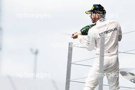 Race winner Lewis Hamilton (GBR) Mercedes AMG F1 celebrates on the podium. 10.07.2016. Formula 1 World Championship, Rd 10, British Grand Prix, Silverstone, England, Race Day.