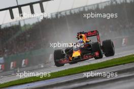 Daniel Ricciardo (AUS) Red Bull Racing RB12. 10.07.2016. Formula 1 World Championship, Rd 10, British Grand Prix, Silverstone, England, Race Day.