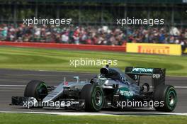 Nico Rosberg (GER) Mercedes AMG F1 W07 Hybrid. 10.07.2016. Formula 1 World Championship, Rd 10, British Grand Prix, Silverstone, England, Race Day.