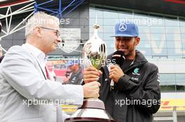 Lewis Hamilton (GBR) Mercedes AMG F1 is presented with the Hawthorn Trophy. 07.07.2016. Formula 1 World Championship, Rd 10, British Grand Prix, Silverstone, England, Preparation Day.
