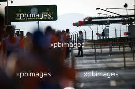 Fans in the pit lane. 22.07.2016. Formula 1 World Championship, Rd 11, Hungarian Grand Prix, Budapest, Hungary, Practice Day.