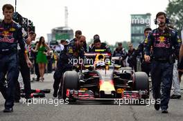 Max Verstappen (NLD) Red Bull Racing RB12 on the grid. 04.09.2016. Formula 1 World Championship, Rd 14, Italian Grand Prix, Monza, Italy, Race Day.