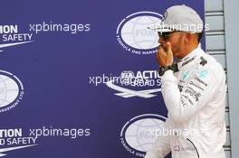 Lewis Hamilton (GBR) Mercedes AMG F1 in parc ferme. 03.09.2016. Formula 1 World Championship, Rd 14, Italian Grand Prix, Monza, Italy, Qualifying Day.