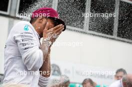 Race winner Lewis Hamilton (GBR) Mercedes AMG F1 celebrates with the team. 29.05.2015. Formula 1 World Championship, Rd 6, Monaco Grand Prix, Monte Carlo, Monaco, Race Day.