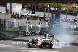 Romain Grosjean (FRA) Haas F1 Team VF-16 locks up under braking. 28.05.2016. Formula 1 World Championship, Rd 6, Monaco Grand Prix, Monte Carlo, Monaco, Qualifying Day.