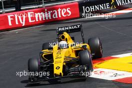 Kevin Magnussen (DEN) Renault Sport F1 Team RS16. 28.05.2016. Formula 1 World Championship, Rd 6, Monaco Grand Prix, Monte Carlo, Monaco, Qualifying Day.