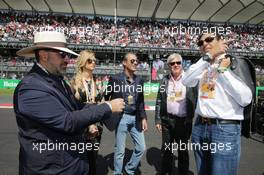 Carlos Slim Domit (MEX) Chairman of America Movil on the grid. 30.10.2016. Formula 1 World Championship, Rd 19, Mexican Grand Prix, Mexico City, Mexico, Race Day.