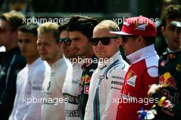 Valtteri Bottas (FIN) Williams as the grid observes the national anthem. 30.10.2016. Formula 1 World Championship, Rd 19, Mexican Grand Prix, Mexico City, Mexico, Race Day.