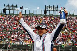 Felipe Massa (BRA) Williams on the drivers parade. 30.10.2016. Formula 1 World Championship, Rd 19, Mexican Grand Prix, Mexico City, Mexico, Race Day.