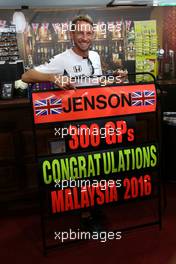Jenson Button (GBR), McLaren Honda celebrates 300GP, 30.09.2016. Formula 1 World Championship, Rd 16, Malaysian Grand Prix, Sepang, Malaysia, Friday.