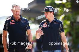 (L to R): Jonathan Wheatley (GBR) Red Bull Racing Team Manager with Max Verstappen (NLD) Red Bull Racing. 30.09.2016. Formula 1 World Championship, Rd 16, Malaysian Grand Prix, Sepang, Malaysia, Friday.