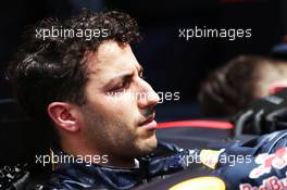 Daniel Ricciardo (AUS) Red Bull Racing on the grid. 02.10.2016. Formula 1 World Championship, Rd 16, Malaysian Grand Prix, Sepang, Malaysia, Sunday.