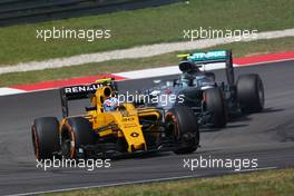 Jolyon Palmer (GBR) Renault Sport F1 Team RS16. 02.10.2016. Formula 1 World Championship, Rd 16, Malaysian Grand Prix, Sepang, Malaysia, Sunday.