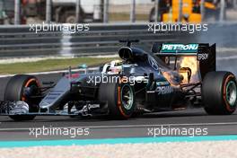 Lewis Hamilton (GBR), Mercedes AMG F1 Team  02.10.2016. Formula 1 World Championship, Rd 16, Malaysian Grand Prix, Sepang, Malaysia, Sunday.