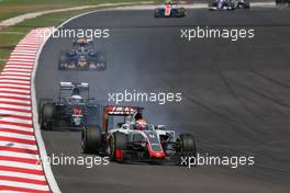 Romain Grosjean (FRA) Haas F1 Team VF-16 locks up under braking. 02.10.2016. Formula 1 World Championship, Rd 16, Malaysian Grand Prix, Sepang, Malaysia, Sunday.