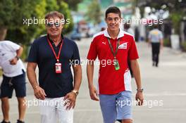 (L to R): Jean Alesi (FRA) with his son Giuliano Alesi (FRA). 02.10.2016. Formula 1 World Championship, Rd 16, Malaysian Grand Prix, Sepang, Malaysia, Sunday.