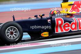 Daniil Kvyat (RUS), Red Bull Racing  26.01.2016. Formula One Pirelli Wet Weather Testing, Paul Ricard, France. Tuesday.