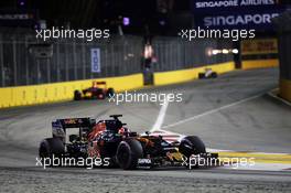 Daniil Kvyat (RUS) Scuderia Toro Rosso STR11. 18.09.2016. Formula 1 World Championship, Rd 15, Singapore Grand Prix, Marina Bay Street Circuit, Singapore, Race Day.