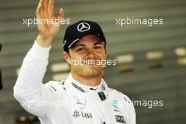 Nico Rosberg (GER) Mercedes AMG F1 celebrates his pole position in parc ferme. 17.09.2016. Formula 1 World Championship, Rd 15, Singapore Grand Prix, Marina Bay Street Circuit, Singapore, Qualifying Day.