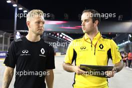 Kevin Magnussen (DEN), Renault Sport F1 Team  15.09.2016. Formula 1 World Championship, Rd 15, Singapore Grand Prix, Marina Bay Street Circuit, Singapore, Preparation Day.