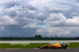 Jolyon Palmer (GBR) Renault Sport F1 Team RE16. 13.07.2016. Formula One In-Season Testing, Day Two, Silverstone, England. Wednesday.