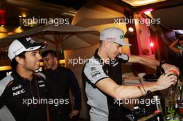 (L to R): Sergio Perez (MEX) Sahara Force India F1 and Nico Hulkenberg (GER) Sahara Force India F1 at a Hype Energy Drink event. 24.11.2016. Formula 1 World Championship, Rd 21, Abu Dhabi Grand Prix, Yas Marina Circuit, Abu Dhabi, Preparation Day.