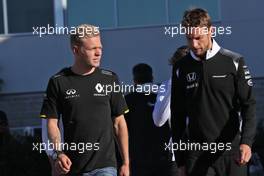 (L to R): Kevin Magnussen (DEN) Renault Sport F1 Team with Jenson Button (GBR) McLaren. 21.10.2016. Formula 1 World Championship, Rd 18, United States Grand Prix, Austin, Texas, USA, Practice Day.
