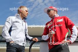 (L to R): Valtteri Bottas (FIN) Williams with Kimi Raikkonen (FIN) Ferrari on the drivers parade. 23.10.2016. Formula 1 World Championship, Rd 18, United States Grand Prix, Austin, Texas, USA, Race Day.