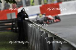 photographer, crash barrier, Ben Barnicoat (GBR) HitechGP Dallara F312 – Mercedes-Benz, 14.05.2016. FIA F3 European Championship 2016, Round 3, Race 2, Pau, France