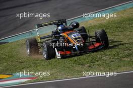 Harrison Newey (GBR) Van Amersfoort Racing Dallara F312 – Mercedes-Benz in trouble.  30.09.2016. FIA F3 European Championship 2016, Round 9, Qualifying, Imola, Italy