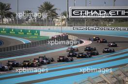 Race 2, Start of the race 27.11.2016. GP2 Series, Rd 11, Yas Marina Circuit, Abu Dhabi, UAE, Sunday.