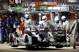 #2 Porsche Team Porsche 919 Hybrid: Romain Dumas, Neel Jani, Marc Lieb. 15.06.2015. Le Mans 24 Hour, Le Mans, France.