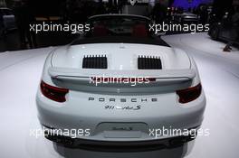11.01.2016 - Porsche 911 Turbo S 11.01.2016 North American International Auto Show, Detroit, USA