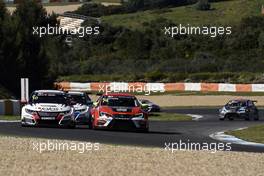 24.04.2016 - Race 2, Gianni Morbidelli (ITA) Honda Civic TCR, West Coast Racing and Pepe Oriola (ESP) SEAT LeÃ³n TCR, Team Craft-Bamboo LUKOIL 22-24.04.2016 TCR International Series, Round 2, Estoril, Portugal