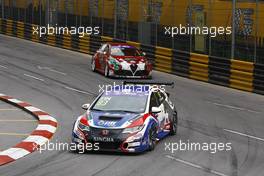 20.11.2016 - Race 1, Tin Sritrai (THA) Honda Civic TCR, Team Thailand, Andrea Belicchi (ITA) Alfa Romeo Giulietta TCR, Mulsanne Racing. 18-20.11.2016 TCR International Series, Round 11, Macau Guia, Macau