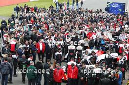 Fans on the grid. 17.04.2016. FIA World Endurance Championship, Round 1, Silverstone, England, Sunday.