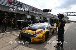 Raton Racing - Andrea Amici(ITA), Dennis Lind(DK), Stefano Costantini(ITA) - Lamborghini Huracan GT3 13-14.05.2017. Blancpain Endurance Series, Rd 4, Silverstone, England.