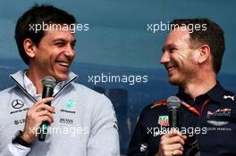 (L to R): Toto Wolff (GER) Mercedes AMG F1 Shareholder and Executive Director with Christian Horner (GBR) Red Bull Racing Team Principal. 24.03.2017. Formula 1 World Championship, Rd 1, Australian Grand Prix, Albert Park, Melbourne, Australia, Practice Day.