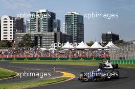 Antonio Giovinazzi (ITA) Sauber C36. 26.03.2017. Formula 1 World Championship, Rd 1, Australian Grand Prix, Albert Park, Melbourne, Australia, Race Day.
