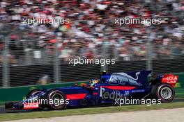 Carlos Sainz Jr (ESP) Scuderia Toro Rosso STR12. 26.03.2017. Formula 1 World Championship, Rd 1, Australian Grand Prix, Albert Park, Melbourne, Australia, Race Day.